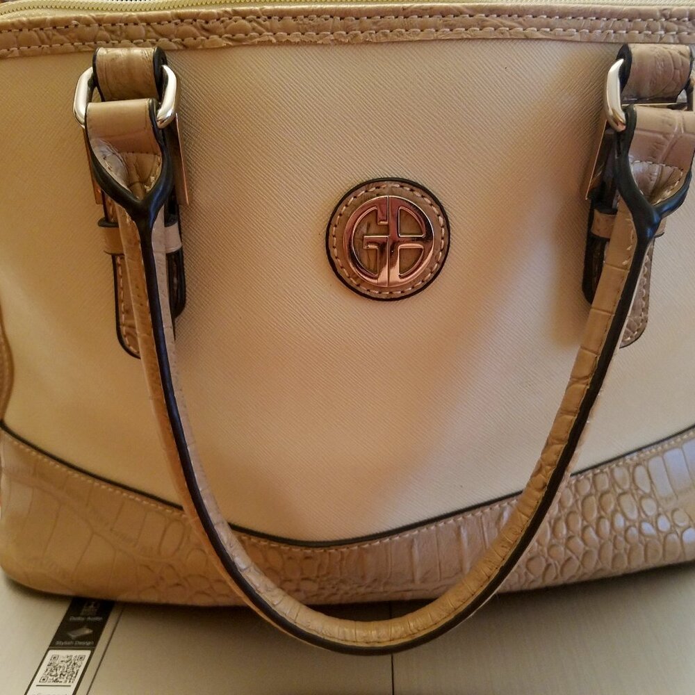 GIANI BERNINI IVORY/TAN- MOCK/CROC EMBOSSED FAUX LEATHER DOME SATCHEL